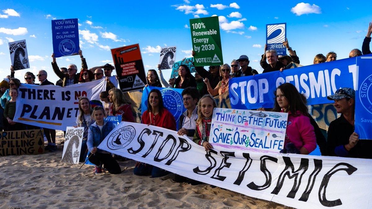 Save Our Coast, Save Our Marine Life.  Community came out in unity to protect our oceans, Manly Beach.  Photographs Sean Stark #susan4warringah #WarringahVotes #saveourcoast #savethewhales #unityincommunity