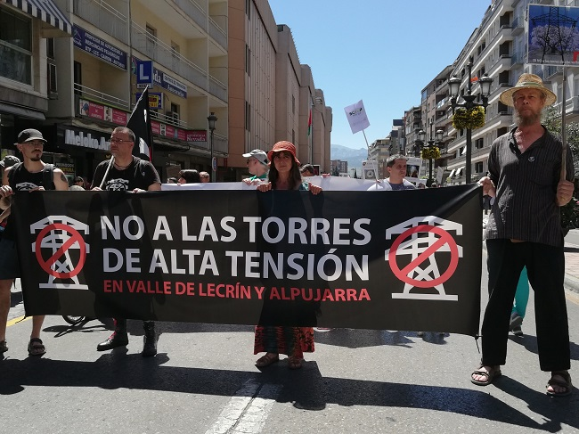 AlpujarraVerde's tweet photo. Ayer la plataforma Di No a las Torres #Alpujarra Valle #Lecrin han participando en la marcha de @GranadaXelClima #NiUnGradoMas https://t.co/RsPhiBaTzU #Energia #autoconsumo #decentralizacion #dinoalastorres #StopREE #AT1010 https://t.co/EIdRE76GYQ