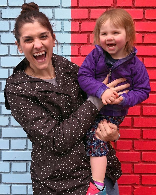 aliciamhansen's tweet photo. H E Y M A M A 😍 Squinty eyed, wide mouth smiles — the only appropriate look for our third annual @clevelandflea #springflea picture — my favorite mother/daughter May tradition. 💕
•
#HappyMothersDay to all you moms out there! 💐
•
#mothersday #bre… https://t.co/czge44dbgj https://t.co/wLCoMwCCWR