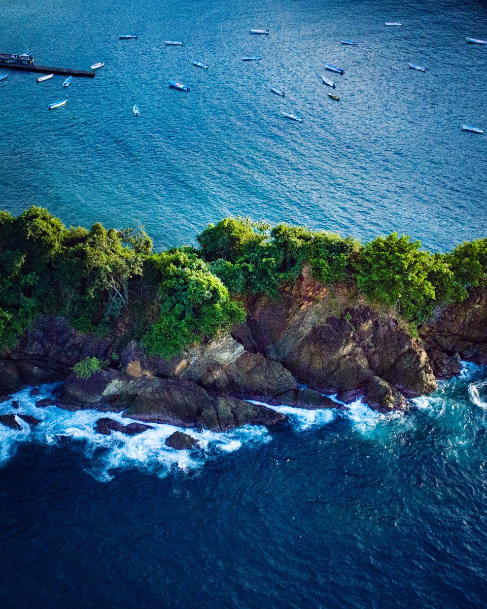 HunteAerial's tweet photo. Being part of the crowd or solitude. The choice is yours. #Tobago ❤️
🇹🇹
#drone view of #Parlatuvier #Tobago. https://t.co/9DXqhpTg1J
