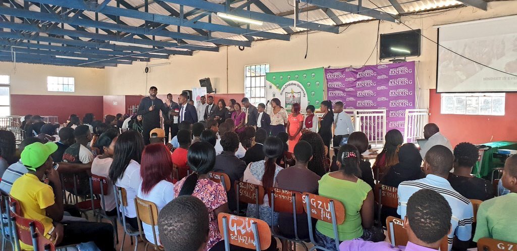 billion_academy's tweet photo. @stewardbank, would like to thank all students at Great Zimbabwe University, the GZU executive and special mention the GZU Millennial Club patron, dr @WatsonMunyanyi and the GZU millennial club for making the GZU millennial club launch a great success.
#millennialbanking https://t.co/EoygnQ3hsV