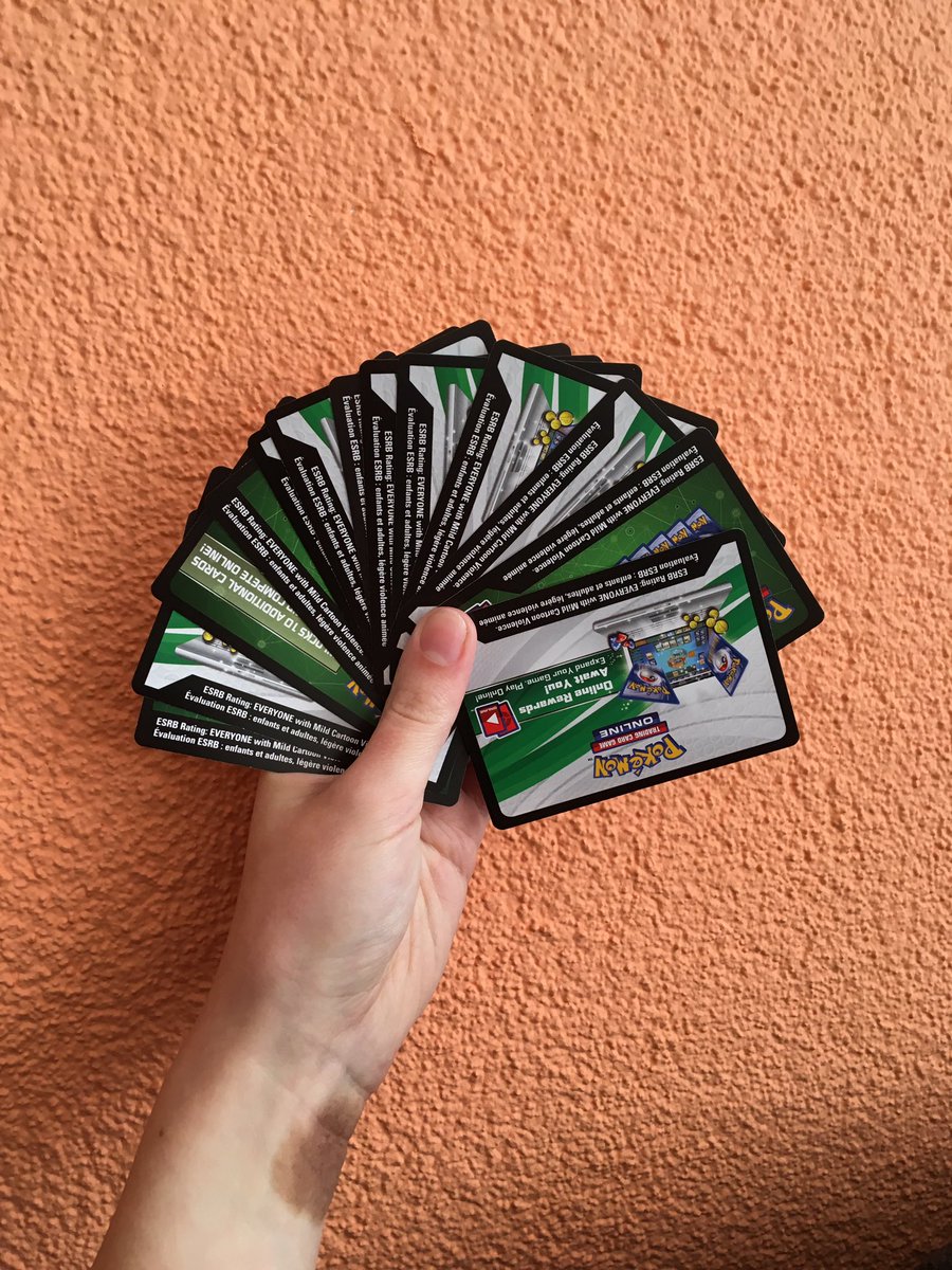 VivjesP's tweet image. Who wants a code?!?! 
Retweet this tweet follow me and give a comment you want to have a code. 
#pokemoncodecards #PokemonTCG #pokemontcgcode