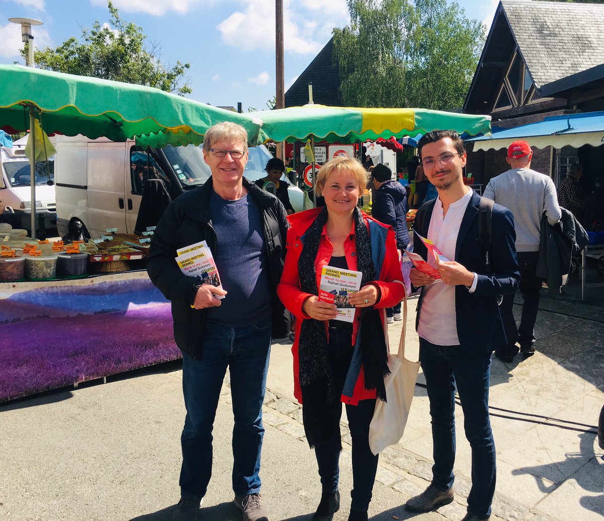 BeaHakniRobin's tweet photo. Les militant.e.s et élu.e.s de #ThorignéFouillard #NoyalChatillon sur les marchés pour partager leur @enviedeurope écologique et sociale ▶️ Meeting : 14 mai 19h30 Halle Martenot à Rennes avec @rglucks1 @EricAndrieuEU @ClaireNouvian ✊🌹🌍🇪🇺
#EnviedEurope #CombatsCommuns #Bretagne https://t.co/eYQae72vYs