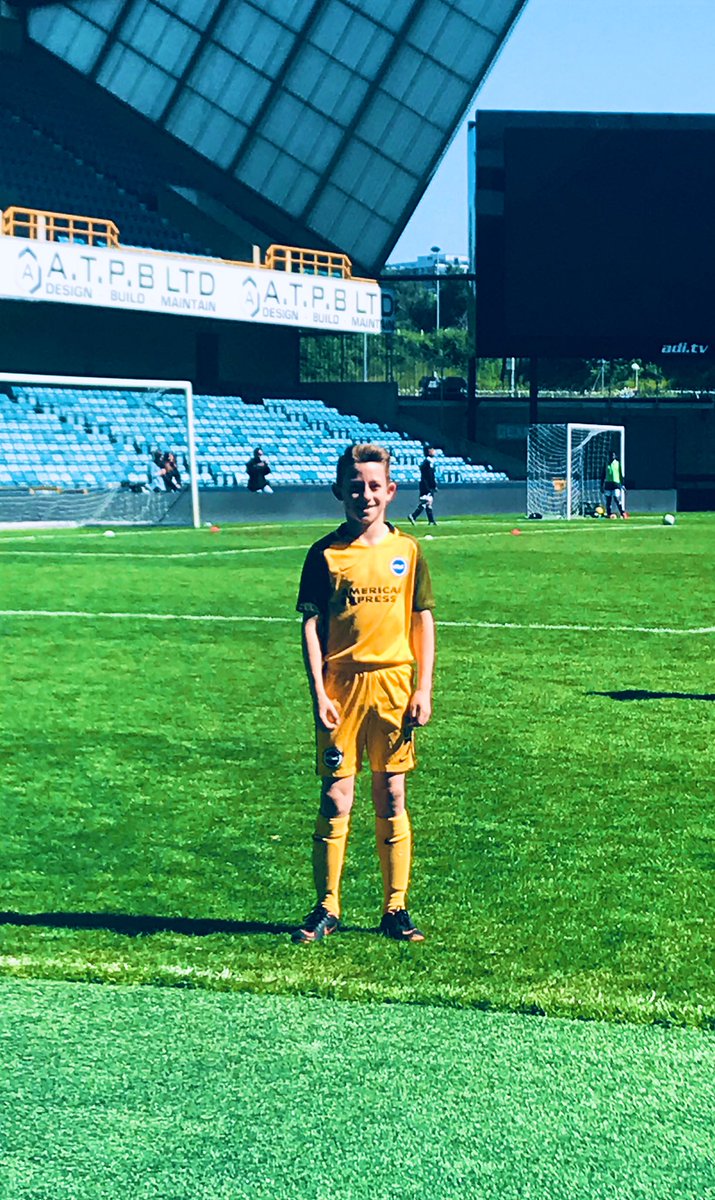 Louise171979's tweet photo. #bhafc #u11 #millwallstadium #Joshua https://t.co/ijPaEPtRu1