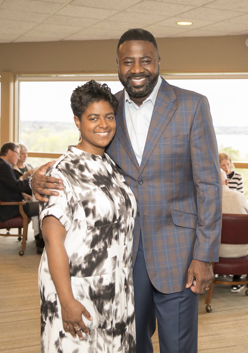 Howard_Moore's tweet image. Happy Mother’s Day to my outstanding wife, @queenjen29 and thank you for that you do for our family!  #Blessed #MothersDay