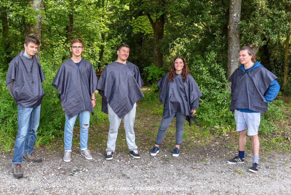 Pbalas17's tweet photo. @ScoutismeFR @sgdf @EEUdF @EedF @EEDFAquitaine À #VisMonCamp les #louveteaux et #louvettes @ScoutismeFR coopèrent pour retrouver le rocher du conseil ! Gare aux hyènes sur votre chasse! @EEDFAquitaine @sgdf @eeudf #Bordeaux https://t.co/GSRliIn2mZ