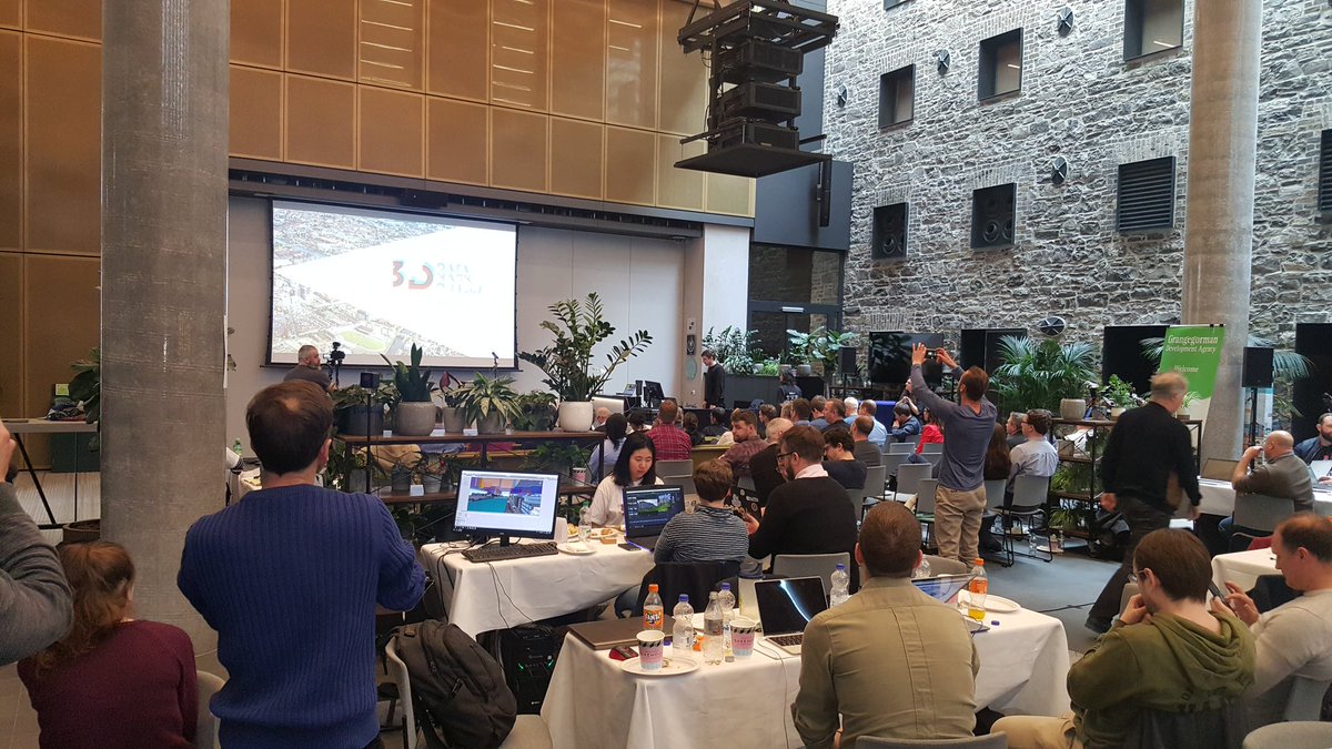 ARVRInnovate's tweet photo. It was great to partner this year with #3DDataHack @SmartDocklands ...final pitches on now....will have #ar and #vr dimensions for sure https://t.co/2pzWufwBjS