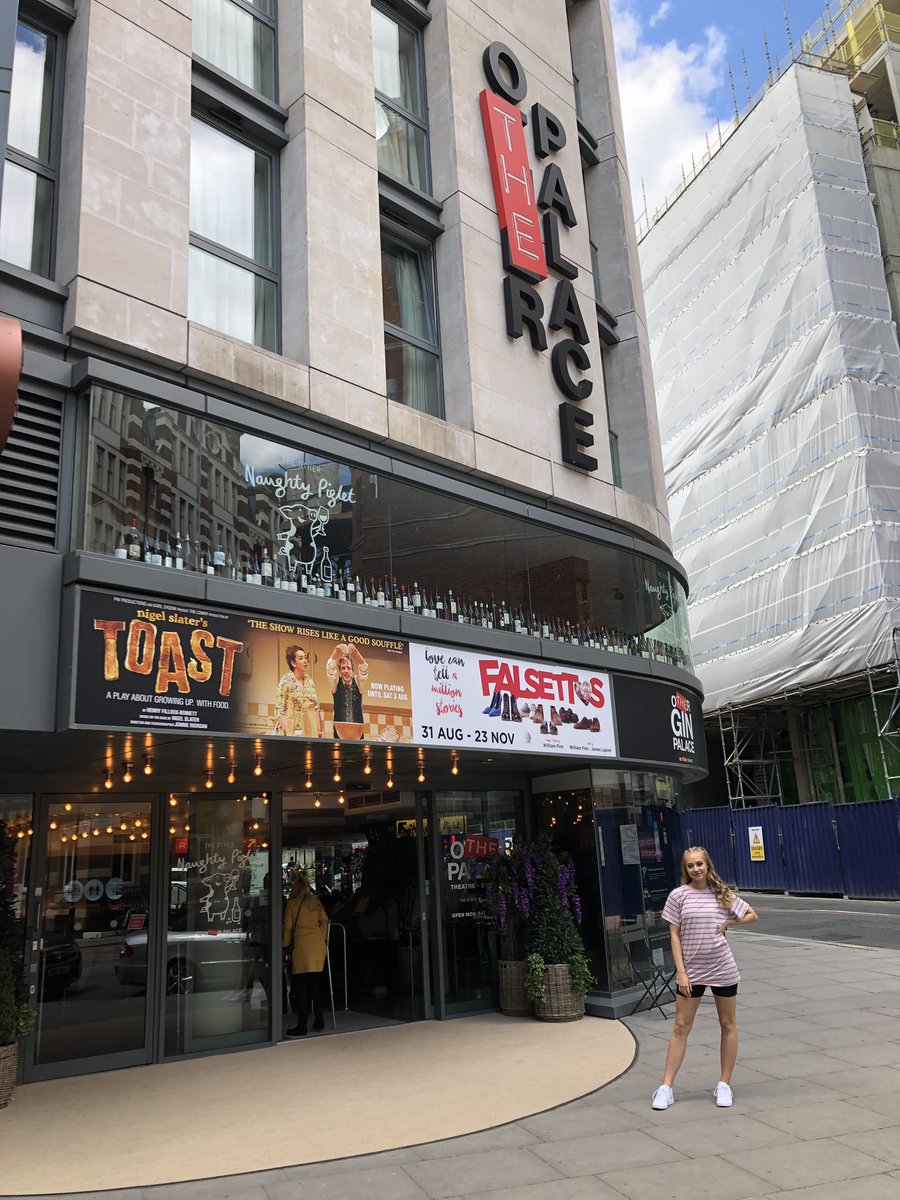 legguitar73's tweet photo. Weβre here! Getting ready for tech rehearsal! Canβt wait for later! Youβd think she would be less nervous π€’#2018winner! #westendcalling! @meglousadler @WestEndCalling @BOAMT @DanielleHope26 @theamzi https://t.co/QuHapRLXYT