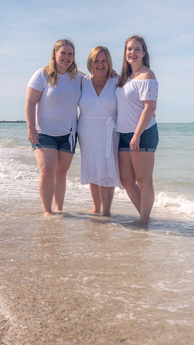 hart2kar's tweet photo. Happy Mother’s Day @TeresaHartnett2 https://t.co/ZUf9WFcZDo
