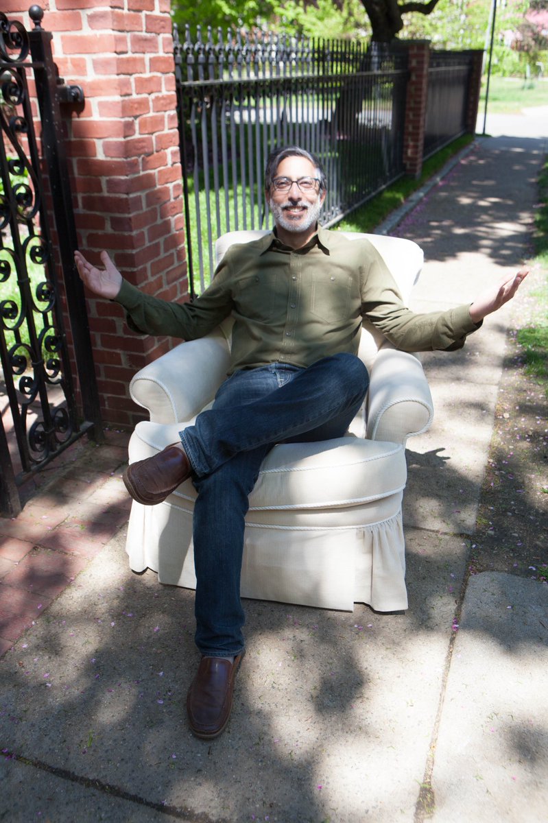HuntEstateSales's tweet photo. Thanks for a great day yesterday! Back at 16 Hawes Street, Brookline, today! 5/12, 10-2!
#estatesailing #happycustomers #estatesalefinds #uniquefinds #smartbuy #shopsecondhandfirst #hamitup #lineemup #estatesale #brooklinema #happyhunting photo credit the talented @memoryrelics https://t.co/lLLEi2OnD0