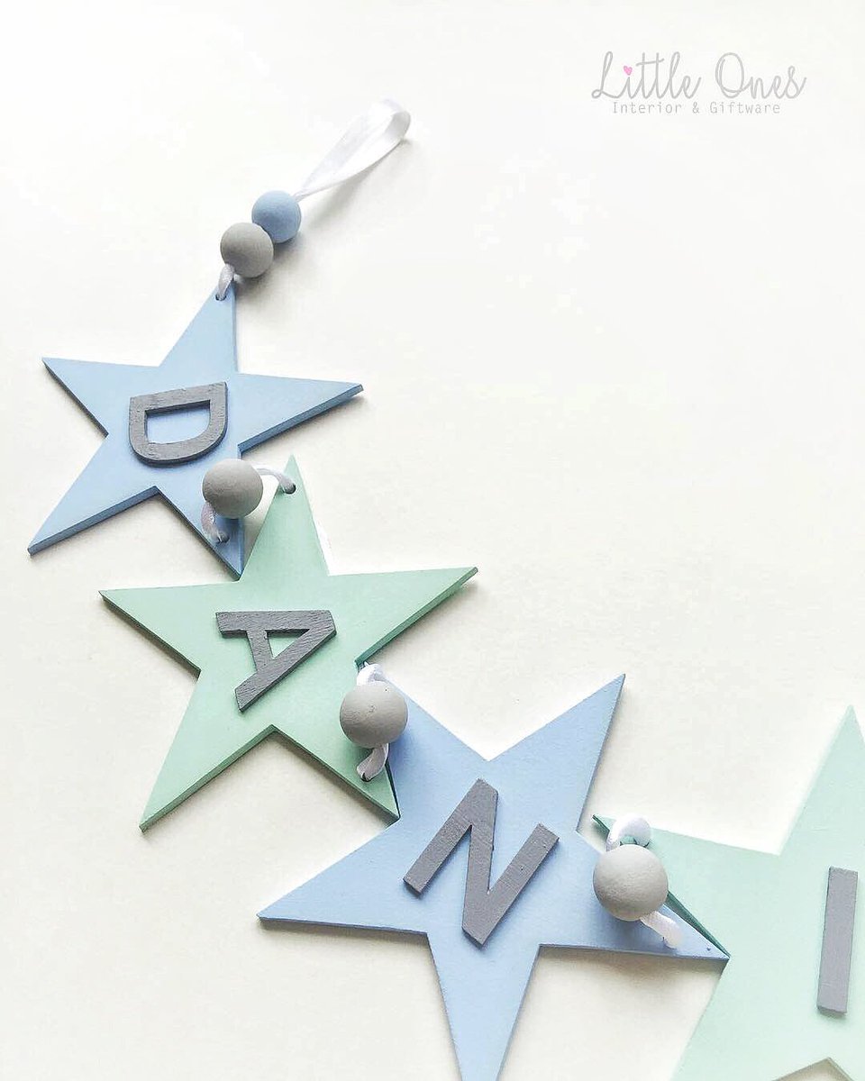 Personalised #handpainted Wooden Star Bunting, these are completely customisable, choose your colour combo from our colour chart and add your choice of name
.
➡️littleonesinterior.etsy.com
.
#etsyhandmade #babyshower #craftbuzz #cutegift #eshopsuk