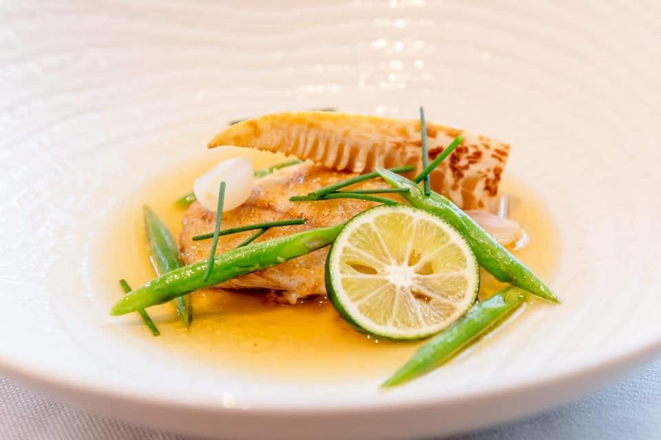 rwsentosaID's tweet photo. Nikmati kelezatan hidangan Perancis-Jepang dari sekarang hingga 16 Mei di Art at CURATE Seri ke 14 yang disajikan oleh resident Chef de Cuisine Benjamin Halat dan Chef Ryuta Iizuka dari berbintang dua Michelin Restaurant Ryuzu, Tokyo! https://t.co/MdWKwtjkCz #ComeForFood https://t.co/L81HUdl5q8