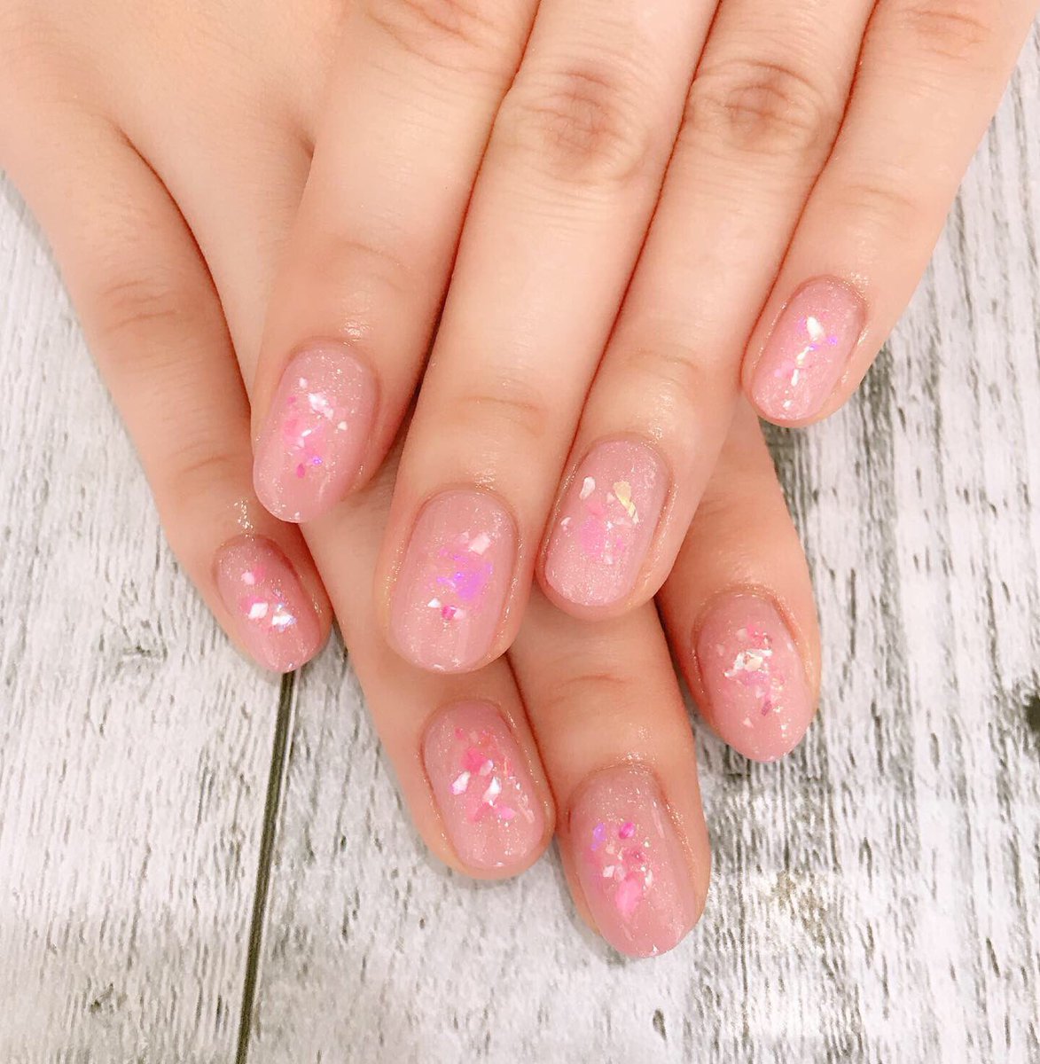 mico_saa's tweet photo. NewNail💅
久々のピンクでテンションがあがる♡
細かいラメがキレイなピンクベースに2種類のシェル乗せ🐚⚓︎
#arknail https://t.co/8kIeN3ndCj
