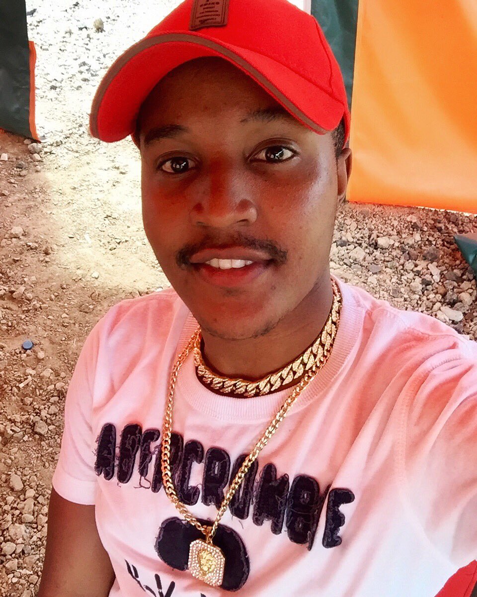 ian_smeezy's tweet photo. Happy Sunday afternoon to you all 🤗#Nothing_but_happiness_and_love #Smart_gang #Turn_up_squad https://t.co/IXa98wQHl1