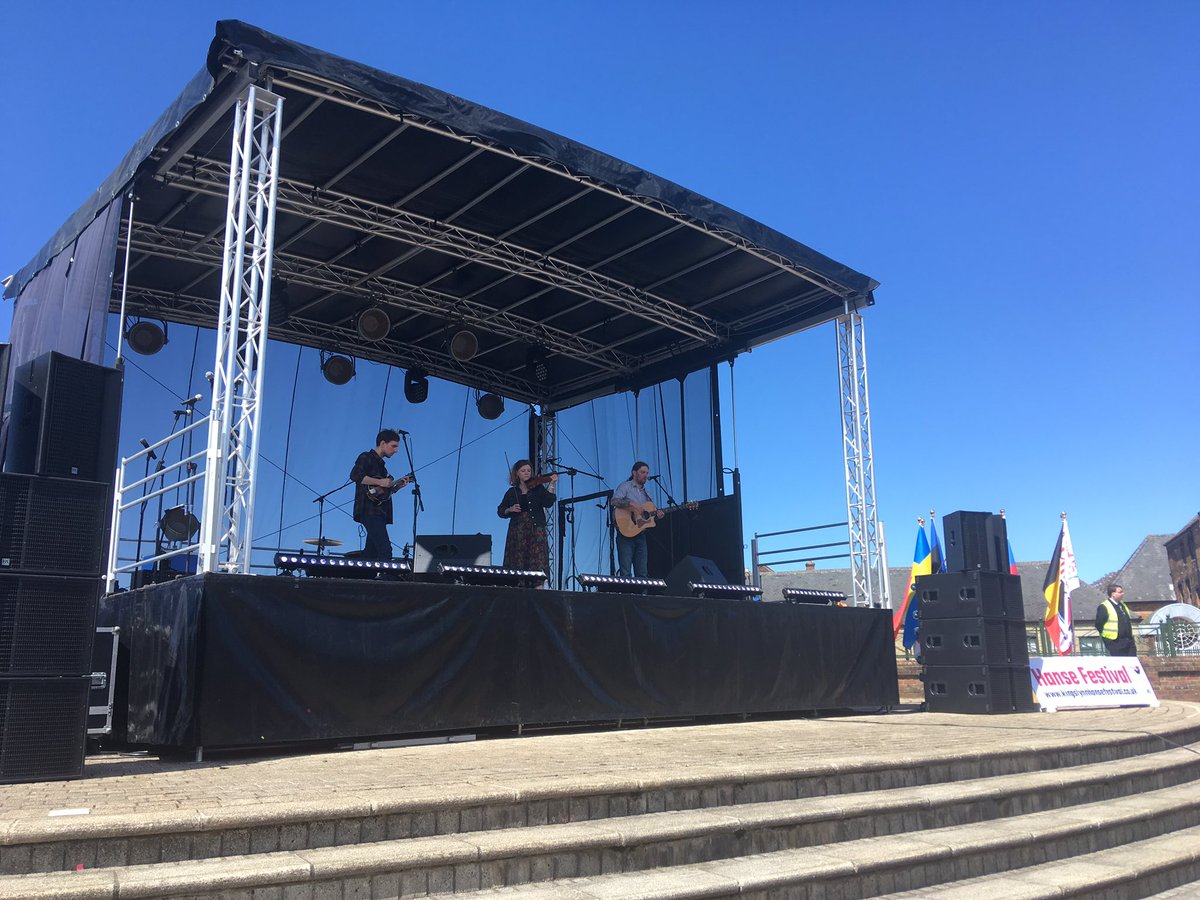 Some fantastic music on stage in King Staithe Square including The Shackleton Trio and now BEAR - CLUB! #hansefestival