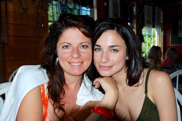 MarissaRoberto's tweet image. Mommy dearest.
Happy #MothersDay to mine and all the mama’s out there doing good work. You are appreciated 💕