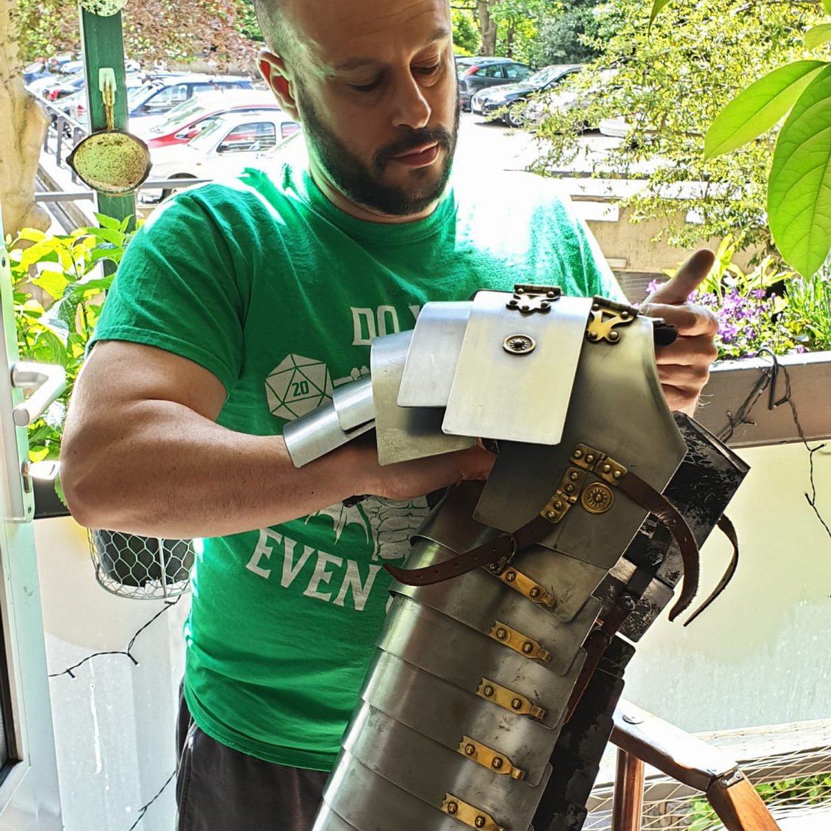ancientblogger's tweet photo. In prep for next week's 5km @HeroesRun I'm cleaning the lorica. Breaking it down into its sections makes it easier but still plenty of work to do. @riseuk #loricasegmentata #ancientrome #legionary https://t.co/rhFnmNI3J2