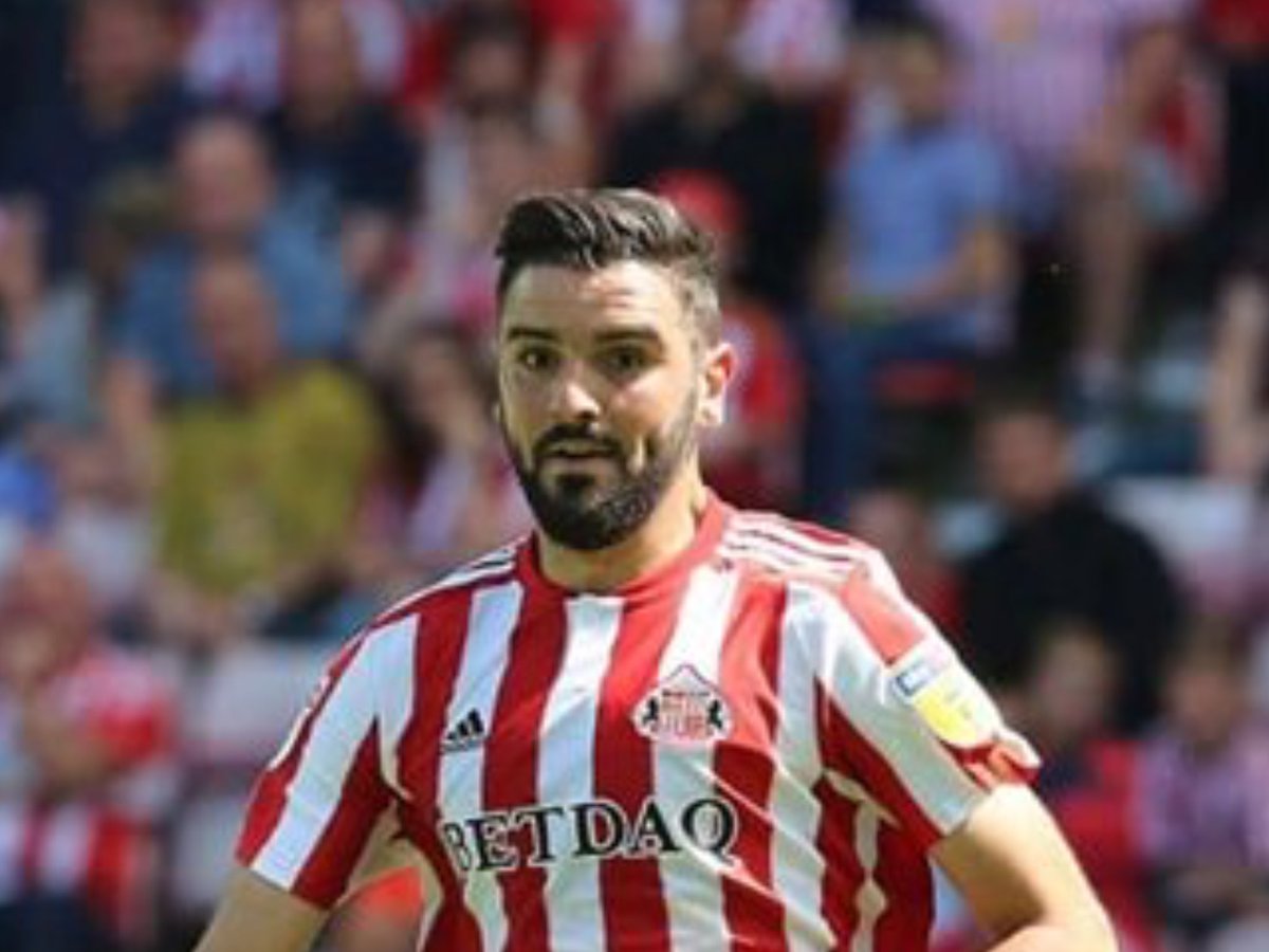 SafcBucky76's tweet image. We need to work our magic for the wizard this week! @SunderlandAFC #safc #oz #neveraredcard