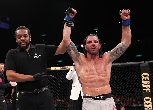 UFC_CA's tweet image. 🙏 @ClayGuida showed the utmost respect for @BJPennDotCom after their #UFC237 bout.

➡️ Full interview here: bit.ly/2LCw3Ht