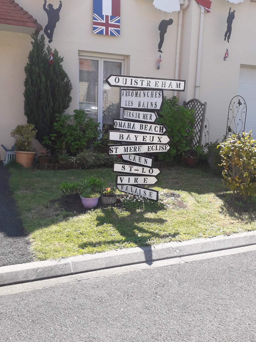 Alrmz05's tweet photo. Création d'un fan de la seconde guerre mondiale à Ouistreham. https://t.co/os1ZzfHD03