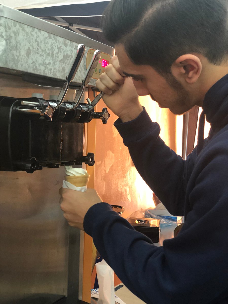 Modern_Skills's tweet photo. في 1 مايو 2019 مدرسة المهارات الحديثة بتنظيم نشاط "يوم الأعمال" للطلبة حيث تم إعطاءهم الفرصة الخروج من الصف وابتكار الأفكار المبدعة لعمل بازار في المدرسة. استمتع الطلبة بالطعام والمشروبات والأنشطة والمسابقات حيث كان يوم مليء بالفرح للجميع. شكر خاص للجنة المنظمة. https://t.co/5VRxaXHGy6