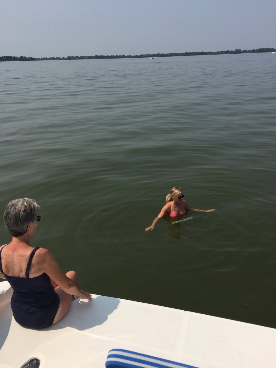 Happy Mother’s Day!  The captains of this ship called Life. ❤️