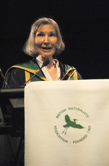 The outstanding Professor Sarah Wanless HonFBNA seabird ecologist recipient of the 2019 Peter Scott Memorial Award at the British Naturalists' Association's 2019 conference Protecting Our Marine Wildlife, the highest award of the Assn. @CEHScienceNews @CEHseabirds @aberdeenuni