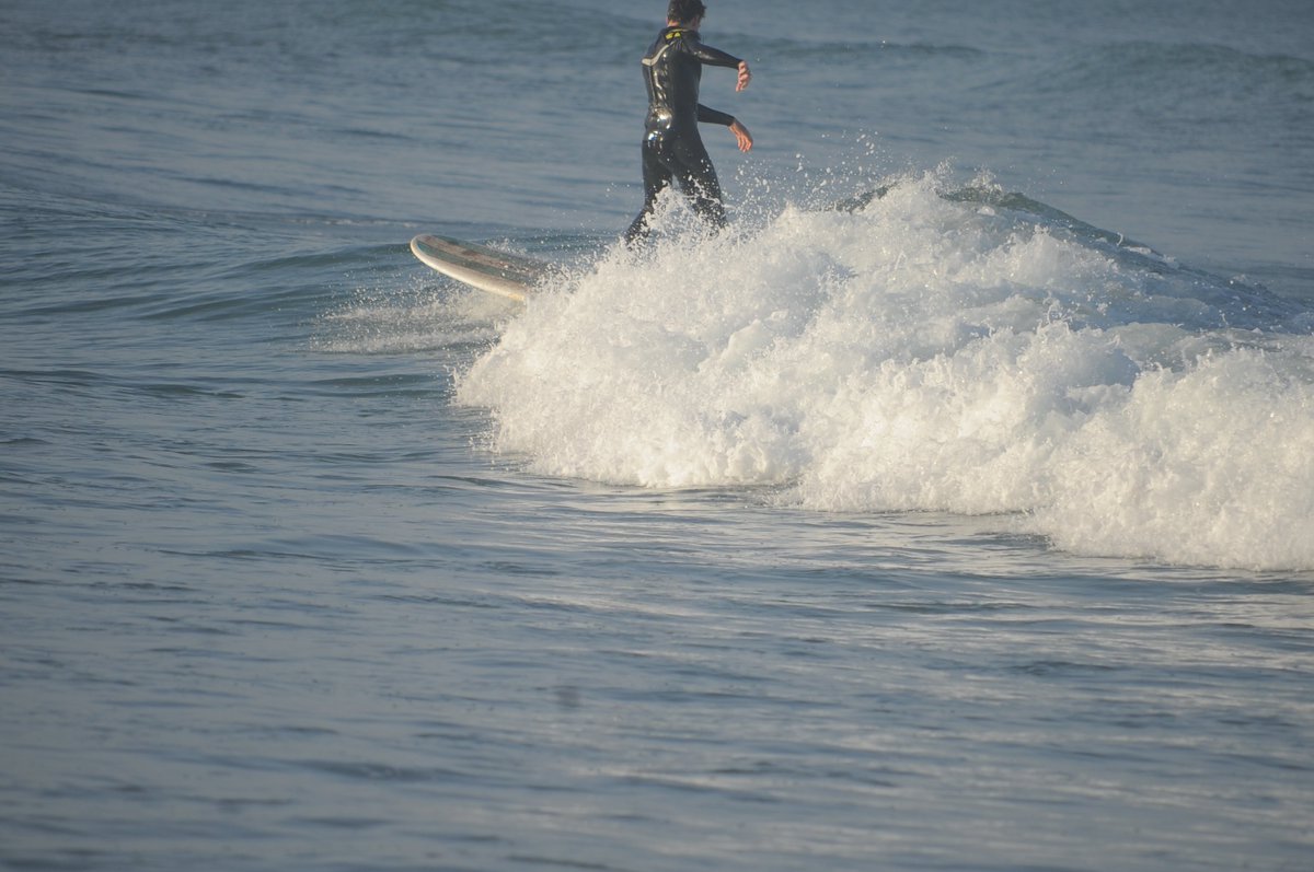 ShakaSurfMoroc's tweet photo. T H U R S D A Y 
G L I D E S 
Early morning surf sessions, empty line ups and good vibes.
#morocco #surf #surfers #surfsessions #surflife #surflifestyle #thursday #staysalty #learntosurf #surfholiday #surftrips #surfers #surfsession #earlymorning #easyrollers https://t.co/5WFEhxYYte