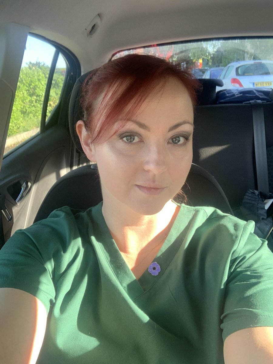 Another day another dollar. Working for the lovely people in Boston today. I’d rather be out riding my horse. 

#work #medic #paramedic #ecp #emergencycarepractitioner #sunnyday #wishicouldridemyhorses