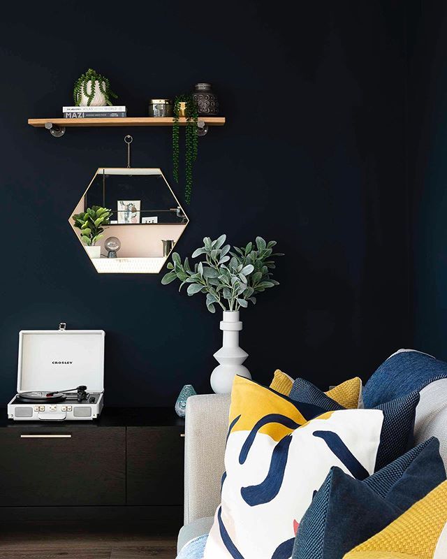 ContactVeronica's tweet photo. Accessories detail from a great project  photographed for @vestainteriordesign #veronicarodriguezphotographer #styleitdark #cornerofmyhouse #architecturephotography #nikond850 #interiordesign #pocketofmyhome #interiorphotographerlondon #darkwalls #stylei… https://t.co/MNGgV4Vy4Q https://t.co/AgOD8AEhQ4