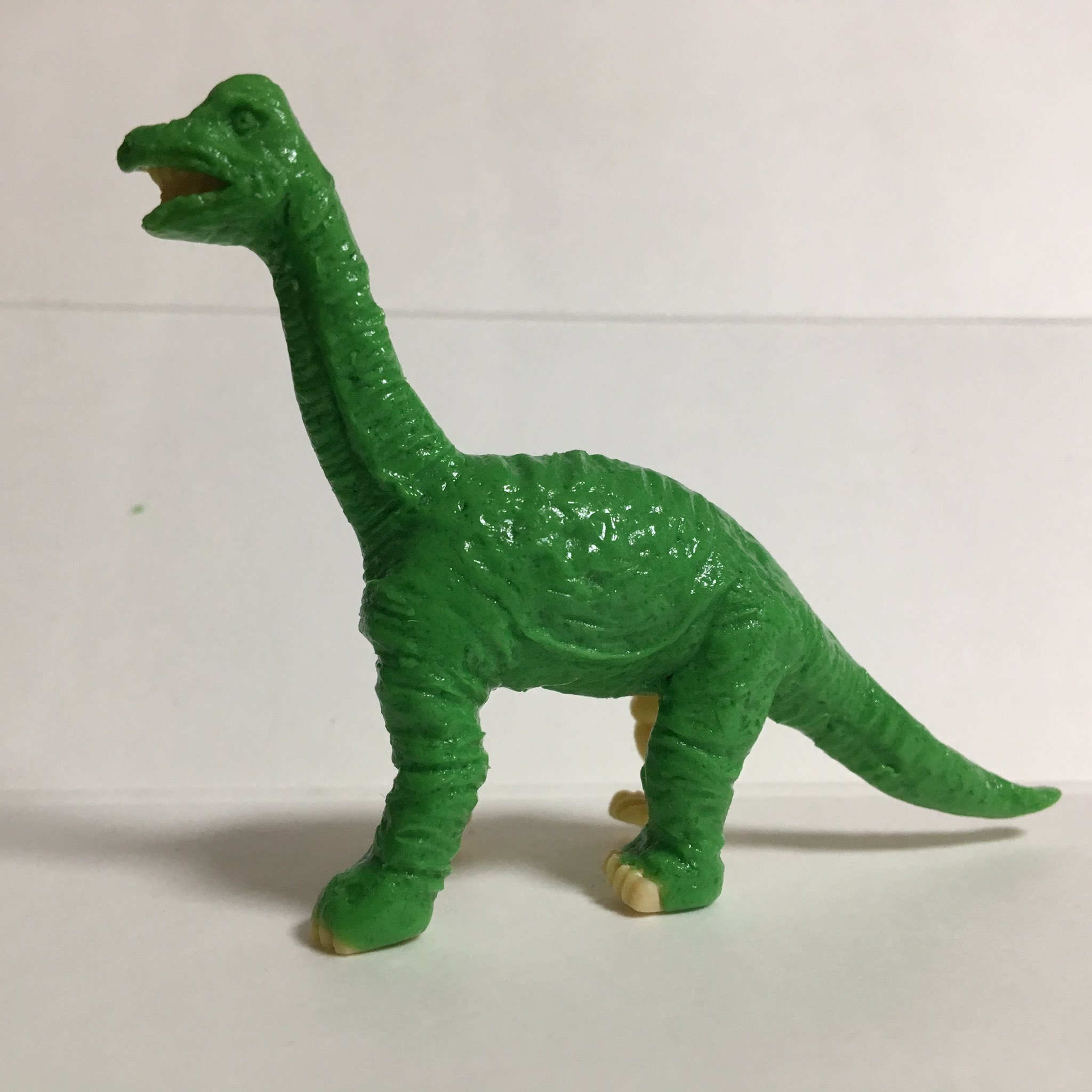 ピコピコ ガチャガチャ 恐竜の骨 ねんど 制作キット 恐竜の骨とシリコン粘土がセットになってて 復元して遊べる 粘土は 固まらないから 何度も作れるよ 粘土が結構な量入ってて 骨付で0円はお得 T Co Waw54l3l1i Twitter