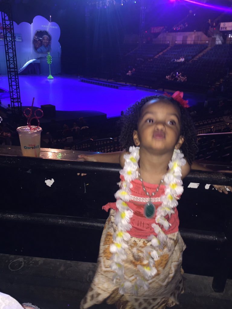 _BlueCocaine's tweet photo. #disneyonice addie baddie https://t.co/5BMzWjnhSi