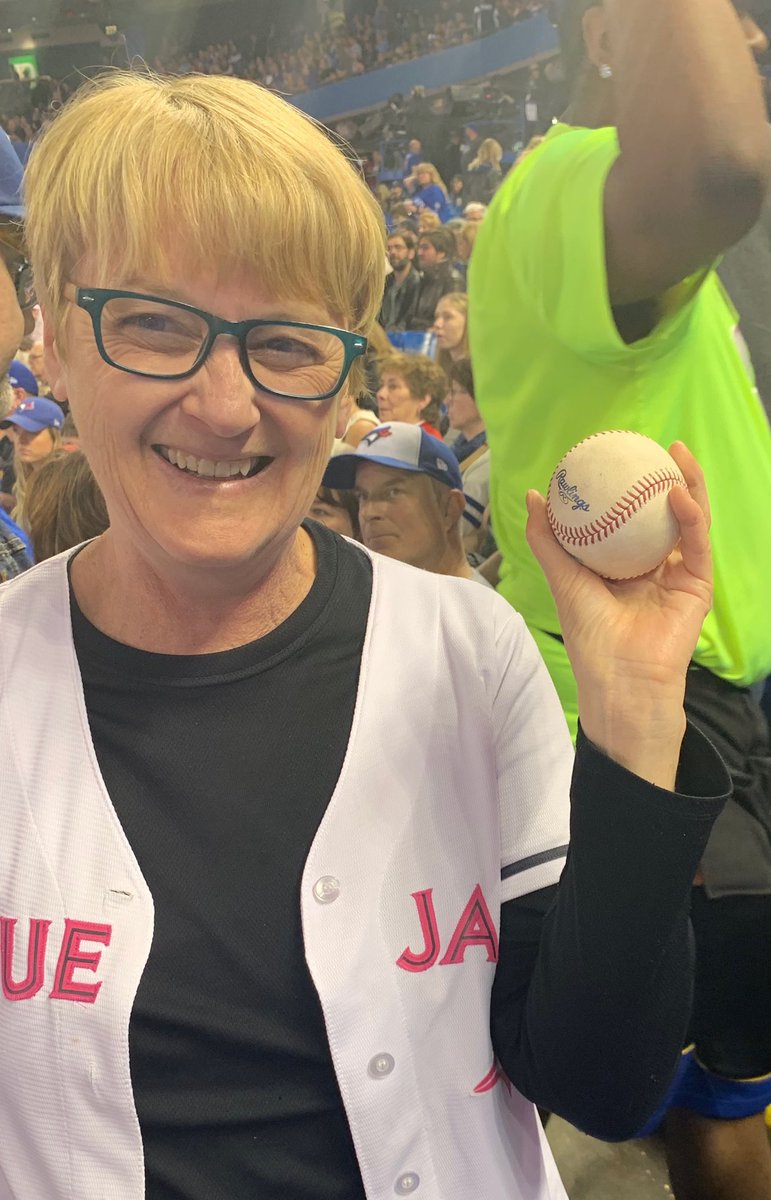 LeonardSwartz's tweet photo. ⁦@cathyacrowe⁩ @bluejays Our 4 year old seat-mate caught this ball. Thank goodness. https://t.co/Egy2IBVrG2