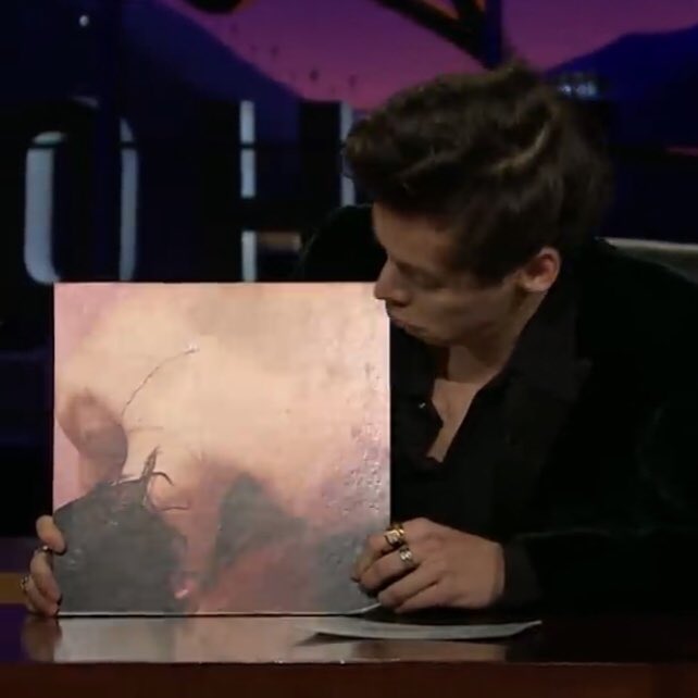 monlclerc's tweet photo. la sonrisa al final ay
#HarryStyles #HS2Year https://t.co/jZRXtqpok1