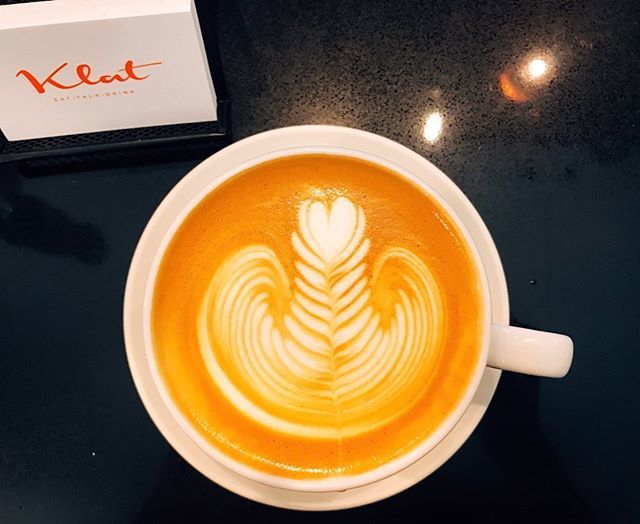 KLATcafe's tweet photo. Happy Mother’s Day💖
.
.
.
#klat#cafe#ktown#yelpla#laeats#madang#stumptowncoffee#stumptownla#cappuccino#latteart#asthetic#brunch#coffeegram#클랏#마당몰#한타맛집#엘에이맛집#스텀프타운#라떼아트#브런치맛집#커피그램#맛스타그램#먹스타그램 https://t.co/1pzqrAAt9n https://t.co/nhn0vcEUYj