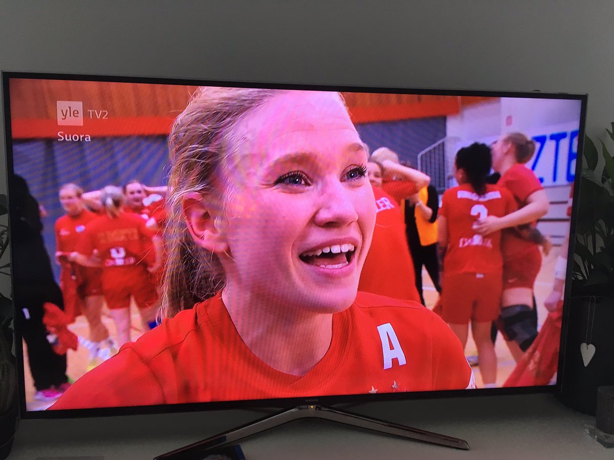 Boom! Kathleen Ax skjuter guldet till <a href="/HIFKdamhandboll/">HIFK Damhandboll</a> 20-19 i förlängningens sista sekunder. Klassiker! Efter fyra raka Dicken-guld är det IFK:s tur att fira 🏆