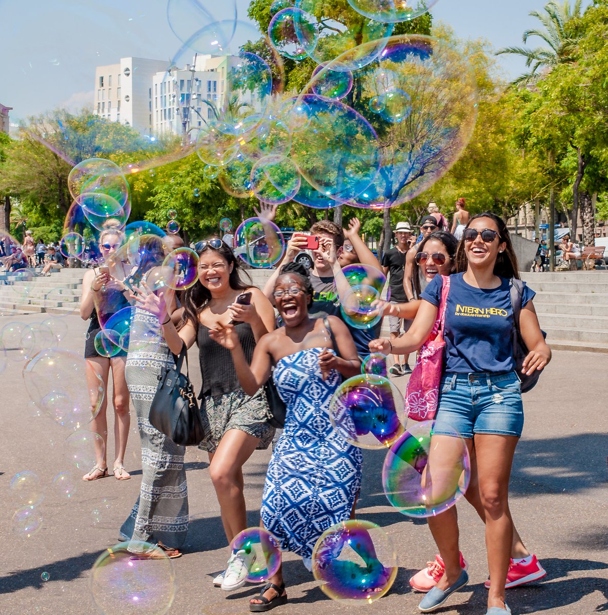 AbsoluteInterns's tweet image. Life is better when you share it with friends! Tag the friends you made during your internship abroad! 📸☀️
__

#absoluteworld #internshipsabroad #travel #explore #summer #friendship #futureleaders #global