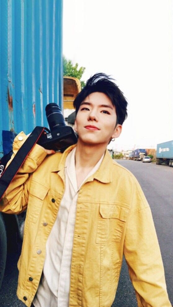 linfreakable's tweet photo. Think happy,
Be happy 🌻

#MONSTA_X #MonbebeSelcaDay #KIHYUN #몬스타엑스 #기현 https://t.co/a4SNmaGrhF