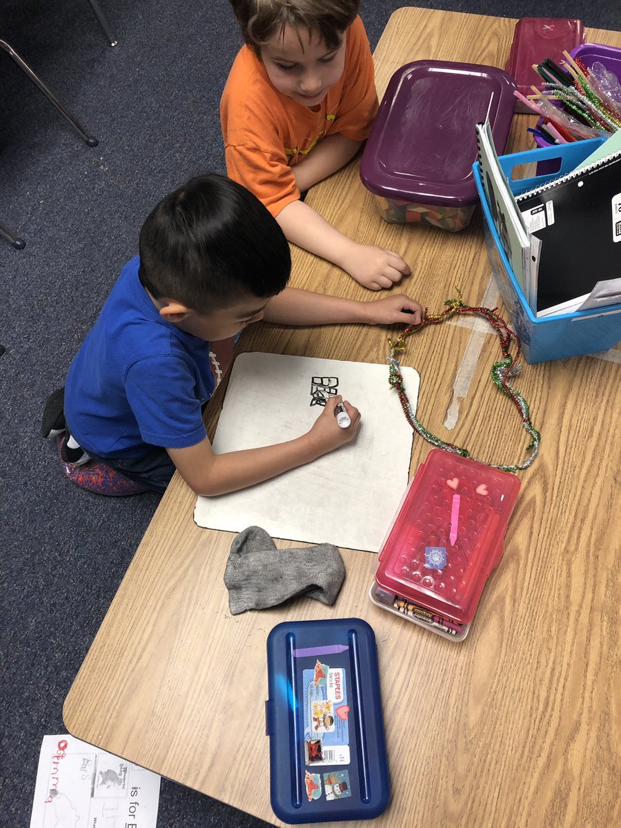 miss_drenner's tweet photo. Muncha! Muncha! Muncha! STEM Activity with K students was a hit! #WCPSIDEA #FSU_19 https://t.co/rcdXnLdTif