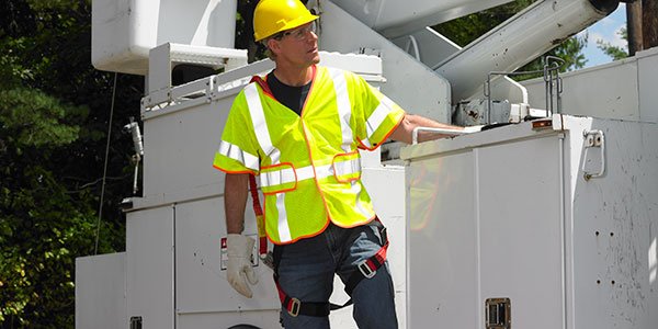 Lakelandind's tweet photo. Look to the leader in FR / Arc Rated #ReflectiveVests & #ProtectiveClothing to provide you with the features, #comfort and #visibility that you demand for your job site. https://t.co/sjAaFkWwSc https://t.co/ecrTh5tPuO