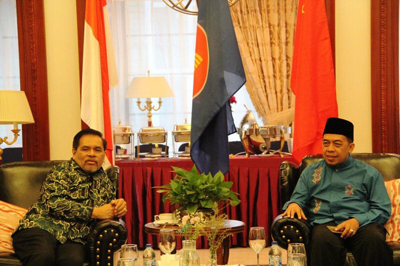 KBRI_Beijing's tweet image. 2. Kultum disampaikan Ustad Taufik Setyaudin dr @dompetdhuafa yg mengingatkan bhw manusia diberi kelebihan akal &amp;amp; ilmu yg seyogyanya digunakan utk kebajikan. #DubesRI #RamadanMubarak