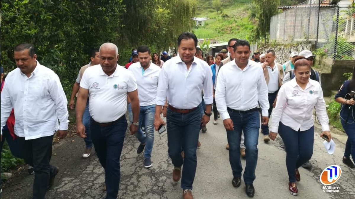WilliamNdeS's tweet photo. Habitantes de #Pamplonita ya cuentan con una vía en mejores condiciones, logramos  intervenir 458 metros lineales a la entrada de este municipio. https://t.co/eOmOBcoywy