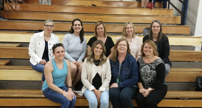 HawksBrantford's tweet photo. Happy Mother's Day to all of our Hawks moms. 💐 https://t.co/YXSYNC8iBi