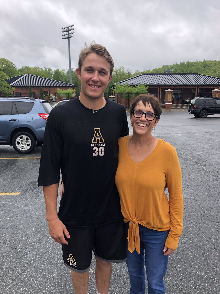 grayboone's tweet image. Happy Mother’s Day to me!!