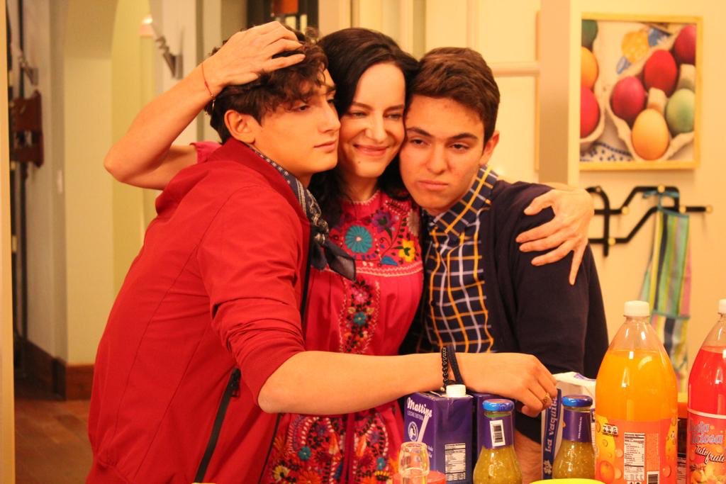 osoriojua's tweet photo. Hoy los espero y juntos votar las canciones de los aristemos alas 13:00 y 17:00 teatro centenario Coyoacán #AristemoElMusical 🎉🎈🎊🎼 https://t.co/SjF3bjhLiF