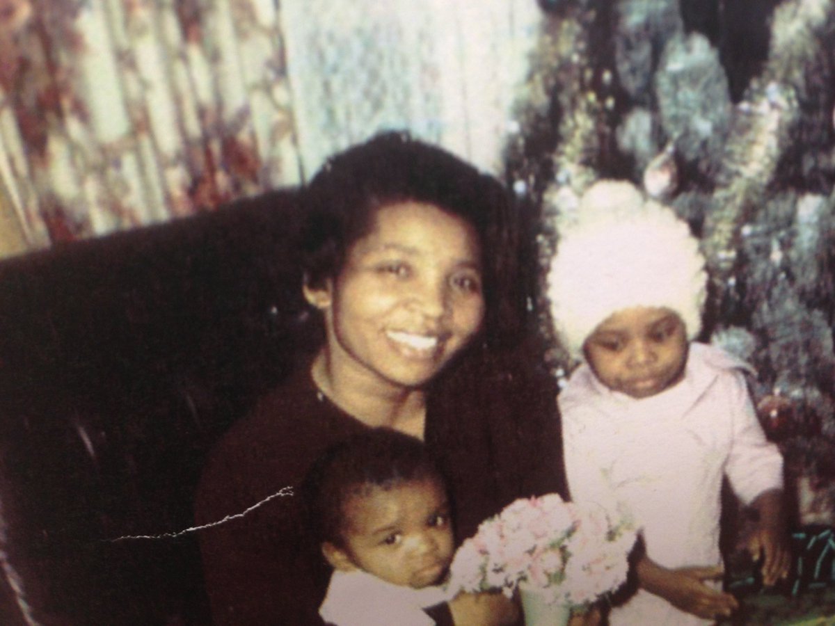 palmer_cookie's tweet photo. To my beautiful birth mother Queen Esther Palmer on Mother’s Day! You are truly missed❤️❤️❤️your love was the epitome of God’s love. Continue your rest until the dead in Christ shall rise and we shall meet again. Never forgotten 😘 https://t.co/pKToA6lfPe
