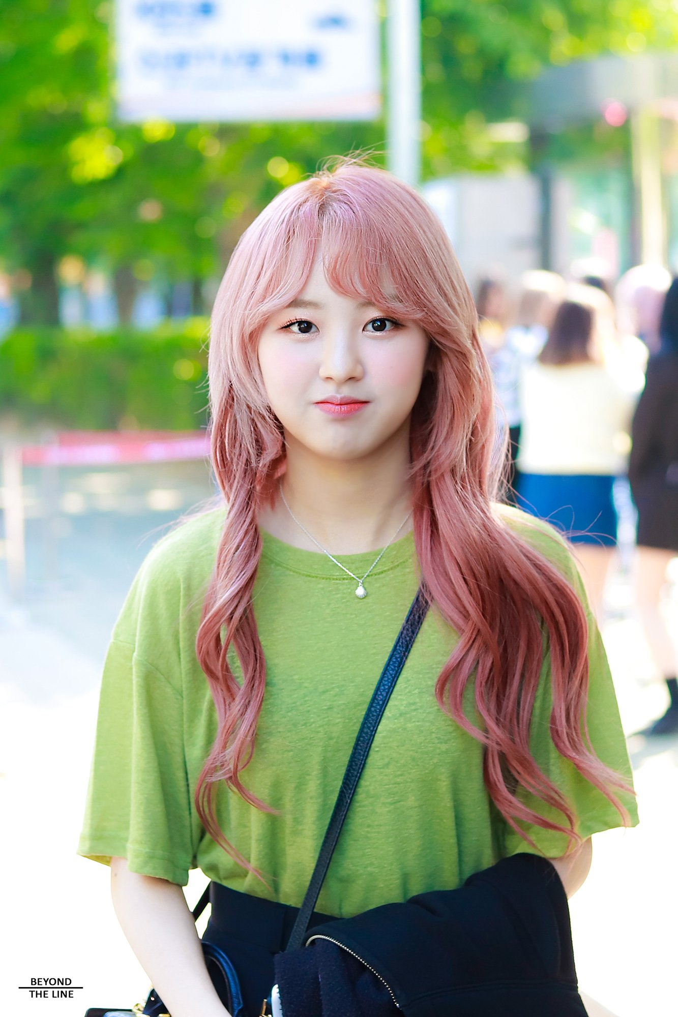 D6YKce_UIAc3kE6.jpg:large