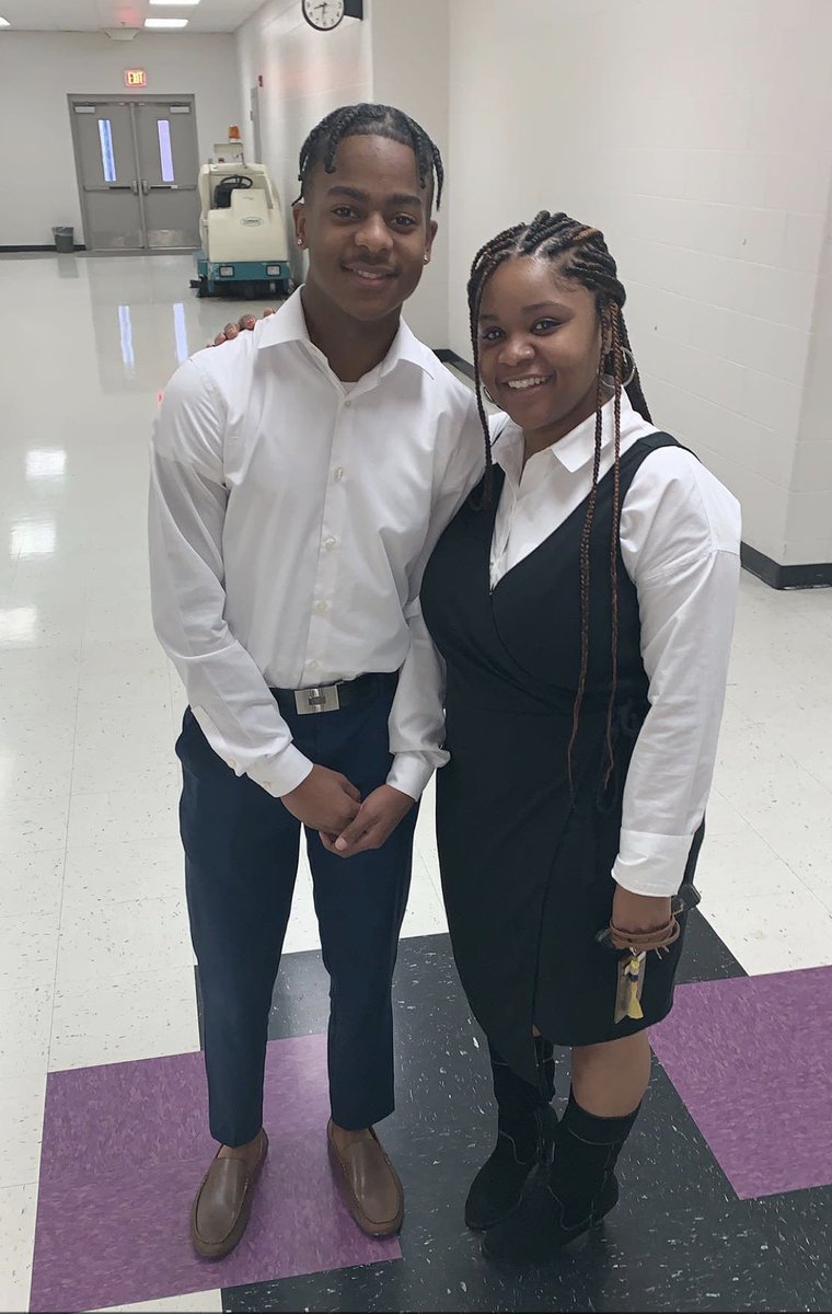 JagNation_SGA's tweet photo. Happy Mother’s Day Randy! Thank you for all all that you have done for us. We love youuuu❤️ https://t.co/2LEGol68hN