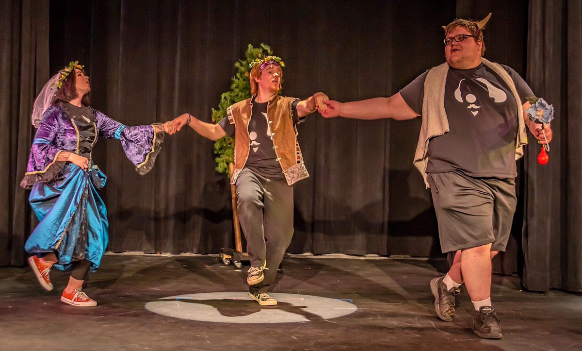 Did you forget to give your mom a Mother’s Day present? Give your mom the gift of laughter this afternoon with tickets to our 2 pm performance of #ShakespeareMankato! Tickets are available for purchase before the show, so walk, skip, or prance on over!

📸: @IndustrialLens