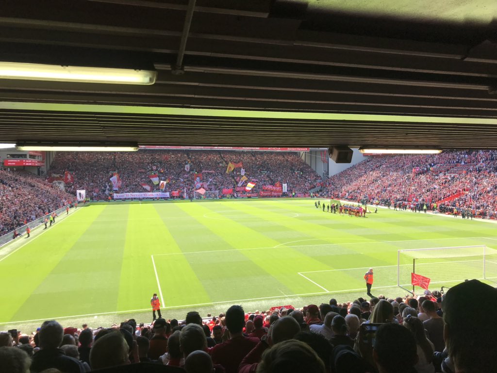 Owen_1906's tweet photo. Fair play to Everton, champions league winners last year with Real Madrid, league winners this year with City and a European cup final with spurs in 3 weeks https://t.co/9nUP0SCplK